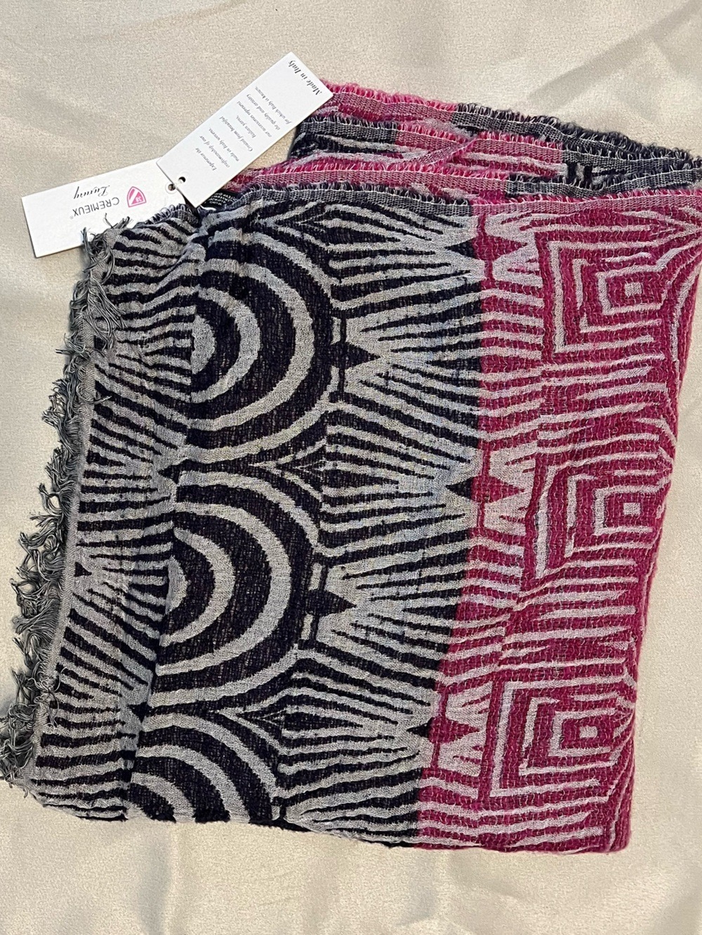 NWT $100 Cremieux Italian-made Luxury Blend Scarf
